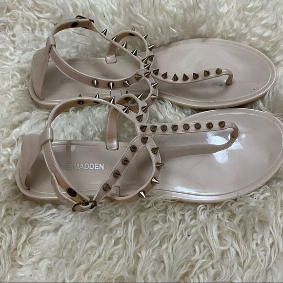 Steve Madden Nude Spiked Jelly Style Sandals 39/8.5 - Picture 2 of 7